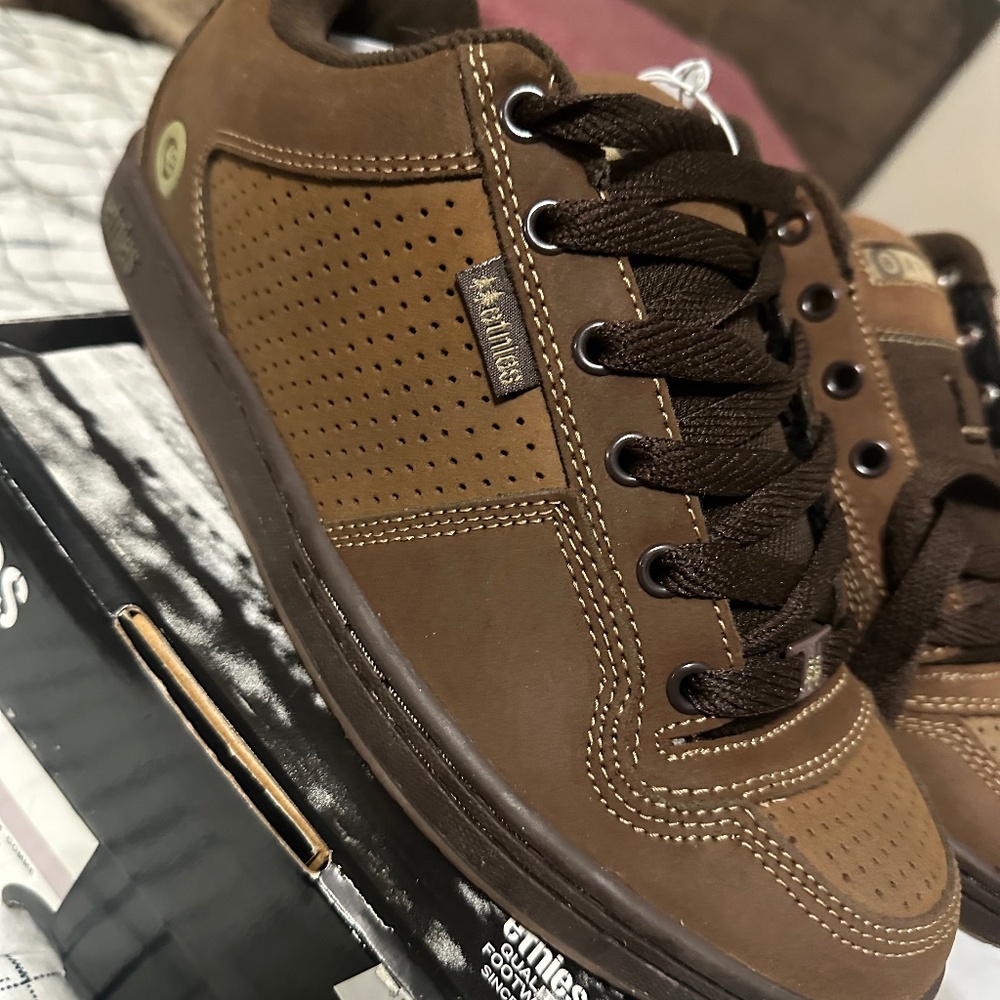 Etnies arto